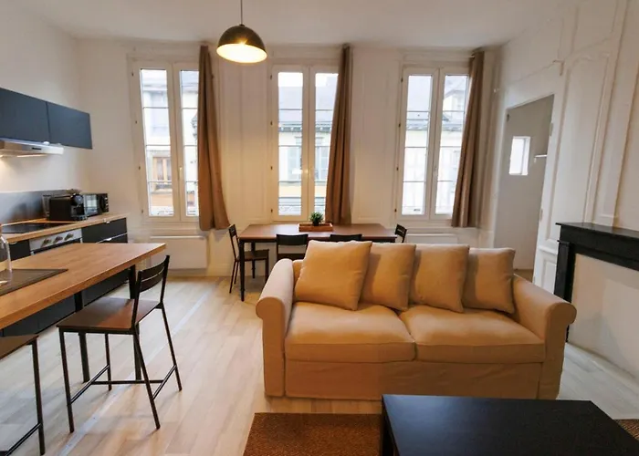 Lafra 1 - Comfort & Modern - Mon Groom Troyes